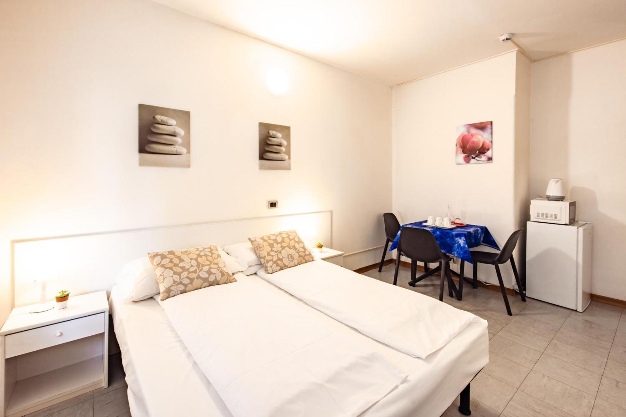 Aparthotel Carinzia Линьяно-Саббьядоро Экстерьер фото