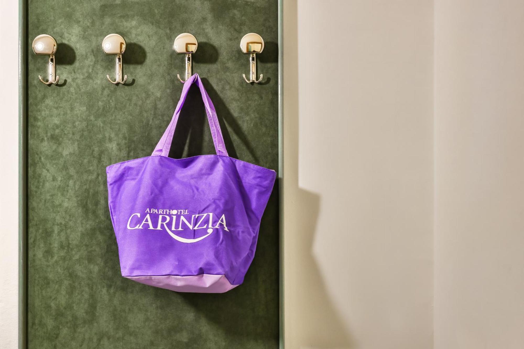 Aparthotel Carinzia Линьяно-Саббьядоро Экстерьер фото